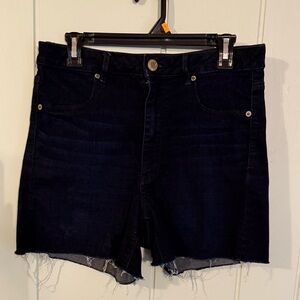 American Eagle Women's dark denim shorts size 12, stretch